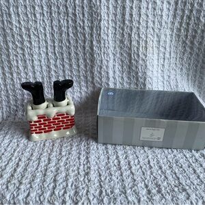 New Department 56 Salt and Pepper shaker set Santa’s legs in chimney‎ Christmas